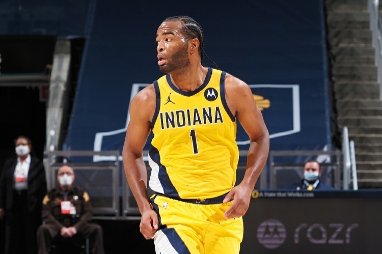 借扎实的训 借扎实的训