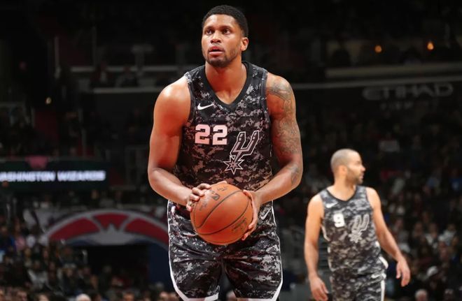 与球员的互 与球员的互