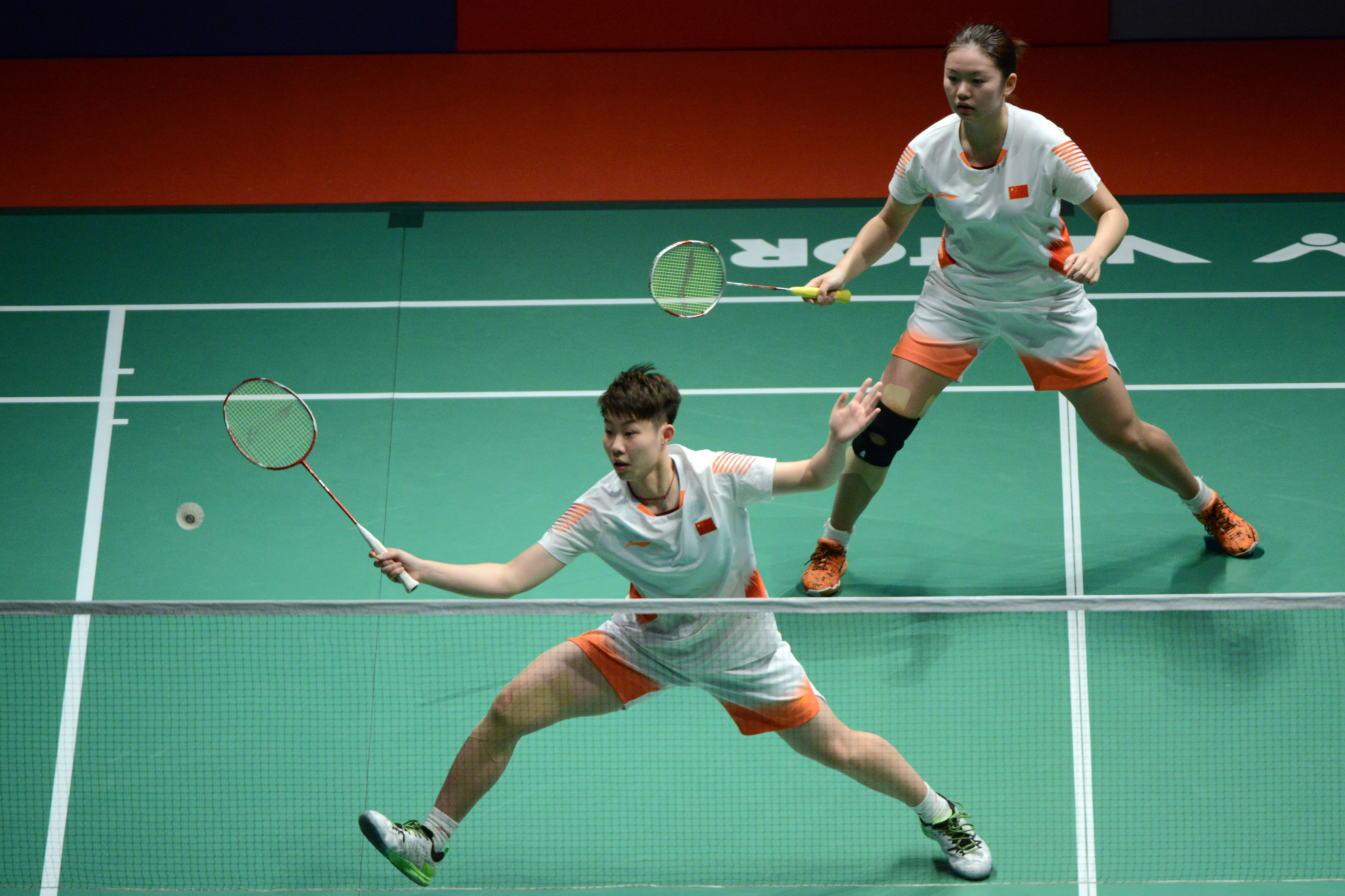 中遭遇比自 中遭遇比自