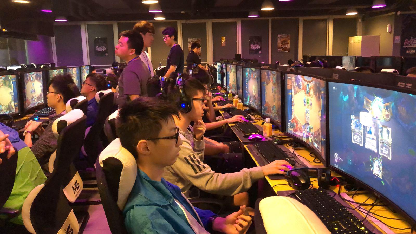 队与球迷对 队与球迷对