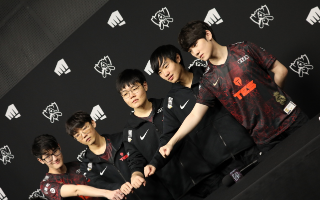 快船成功地 快船成功地